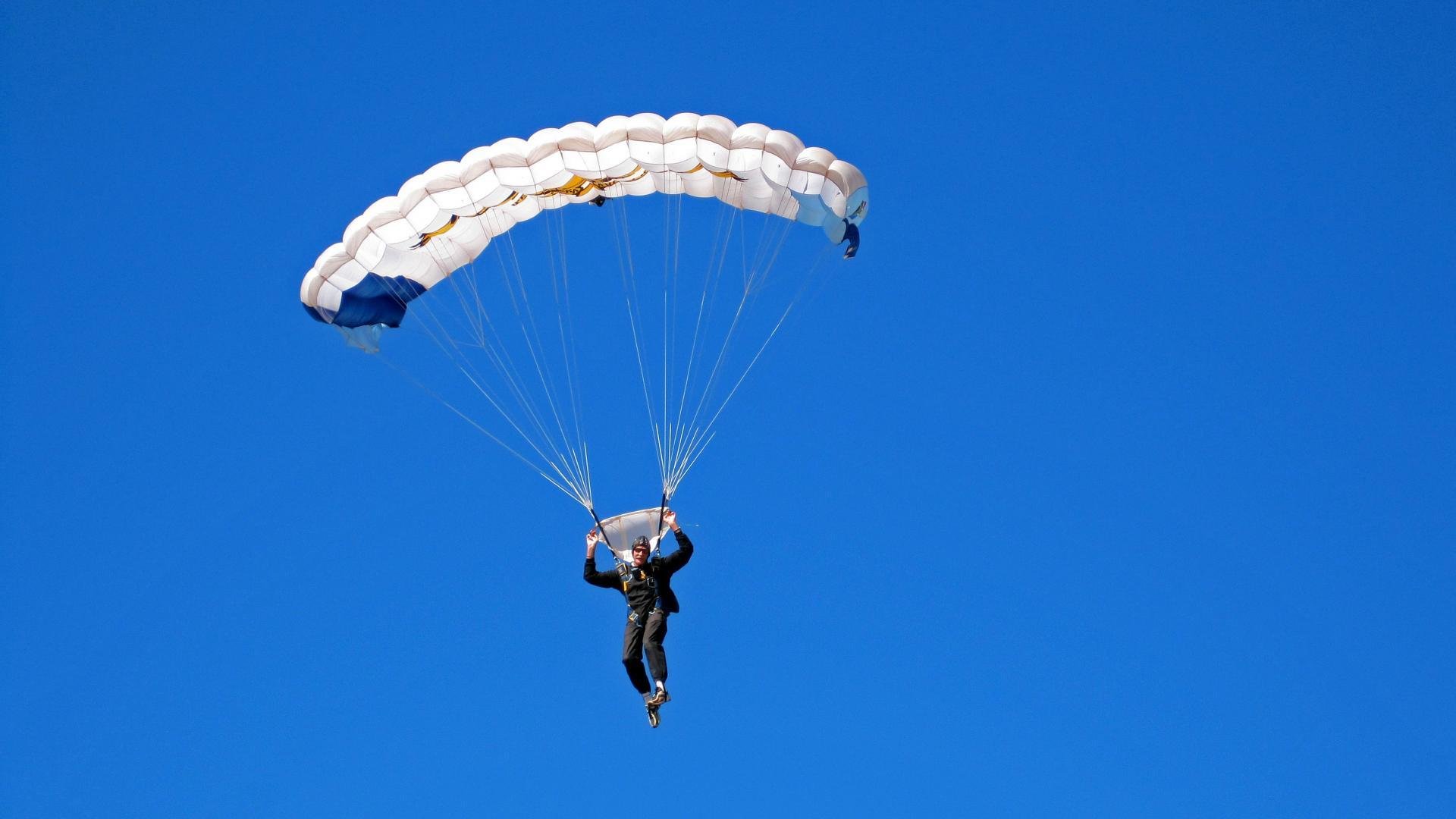 女篮姑娘用坚持创造奇迹,这个女篮